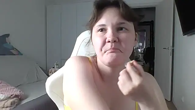 Qaynii online show from October 9, 7:40 pm