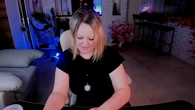 MariemLui online show from October 27, 2:56 pm