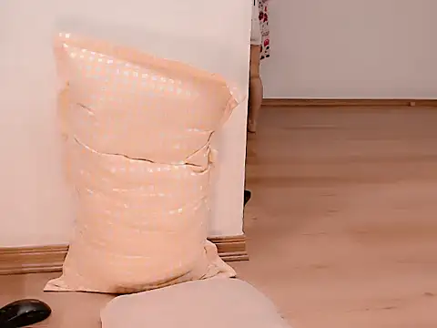 Tea Mei online show from November 15, 10:05 am