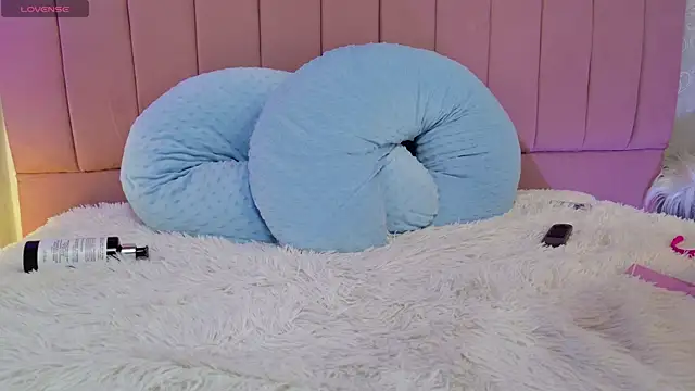 sukilove18 online show from November 7, 11:31 pm