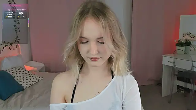 kikishyness online show from September 20, 10:30 pm