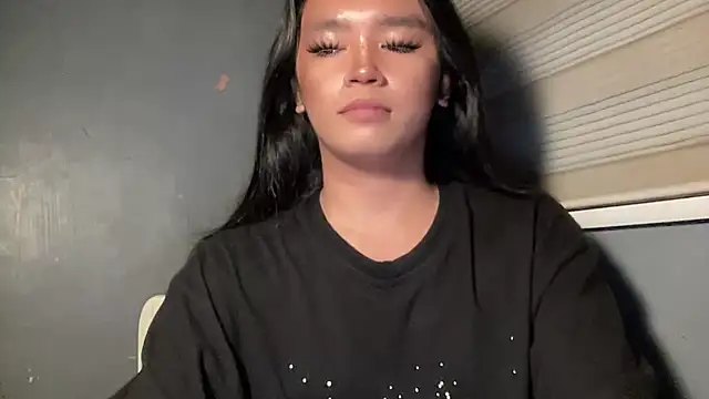 Claudia Johnson online show from September 30, 4:23 pm