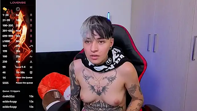 imlaiaaa online show from December 2, 12:45 am