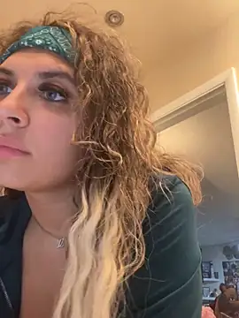 Chicagobabe online show from September 20, 8:34 am