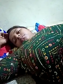 Snapshot of Hot_crety chatting on October 17, 11:52 pm Hot crety online show from October 17, 11:52 pm