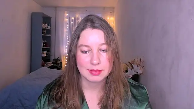 NancySanders online show from December 17, 9:02 am