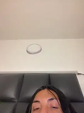 Snapshot of Adrianna_Arias chatting on October 25, 8:05 pm Adrianna Arias online show from October 25, 8:05 pm