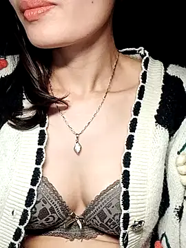 Hinna x online show from December 14, 8:25 pm