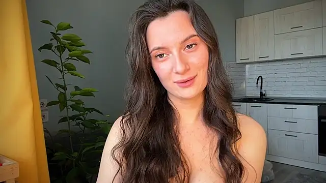 Luna Raee online show from September 25, 8:13 am