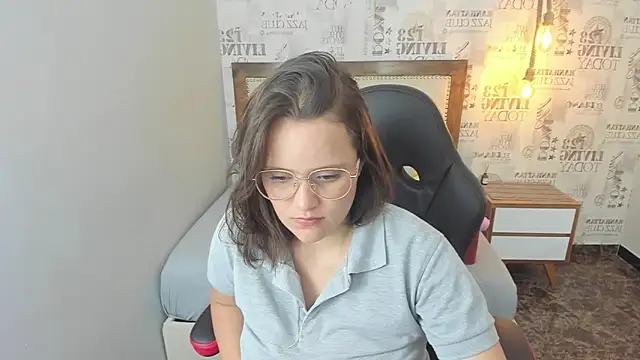 GIANAMILLER6 online show from September 8, 7:24 pm