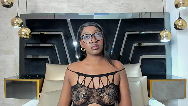 YallianaBrooks online show from February 14, 12:40 pm