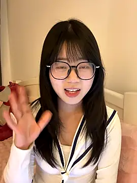 Ella-A9 online show from December 3, 4:42 pm