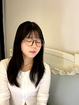 Ella-A9 online show from November 1, 3:49 pm