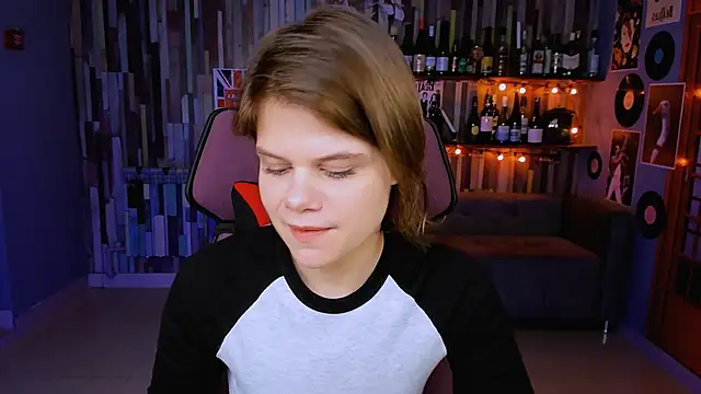 EllieMurler online show from November 11, 9:06 am