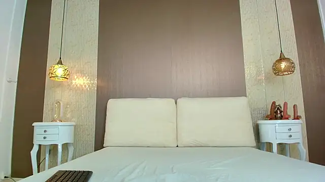 Tiifany Baker online show from November 5, 7:52 pm