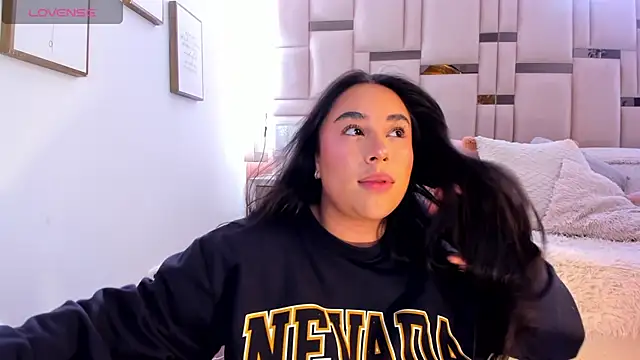 Zoey thompson online show from February 20, 9:04 pm