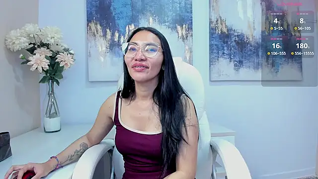 lucyy liiuu online show from November 13, 9:25 pm