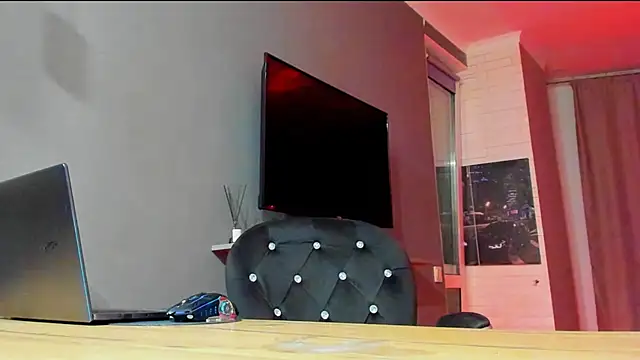 Yourweakness777 online show from November 25, 1:52 am