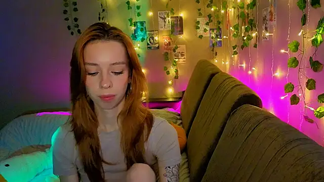 Lori Williams online show from February 18, 4:55 am