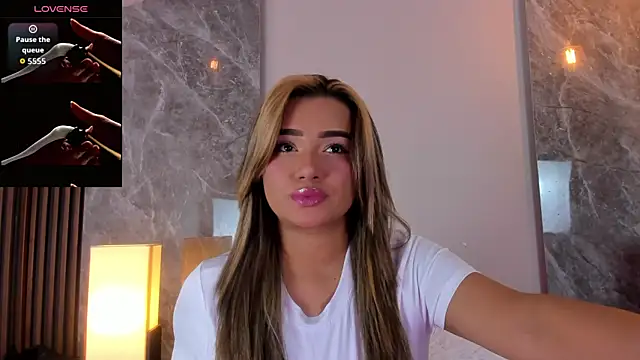 Emma hunter  online show from December 3, 4:15 am