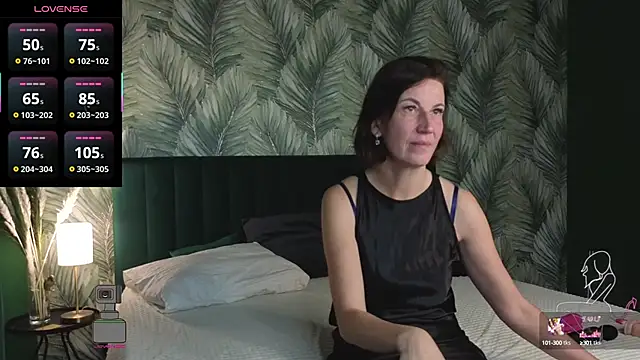 Lia Reyn online show from September 12, 2:01 am