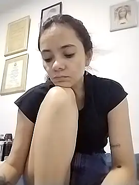 Snapshot of Cami_Konor chatting on October 22, 12:48 am Cami Konor online show from October 22, 12:48 am