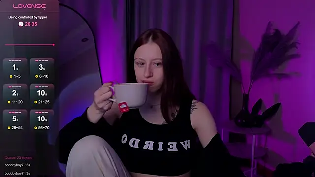 Snapshot of sex_tezzi chatting on September 15, 11:12 pm sex tezzi online show from September 15, 11:12 pm