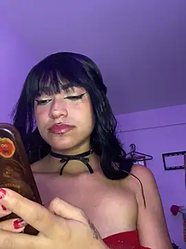 katierouge  online show from December 3, 7:00 am