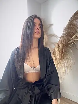 Sofi Leal online show from November 18, 12:50 pm