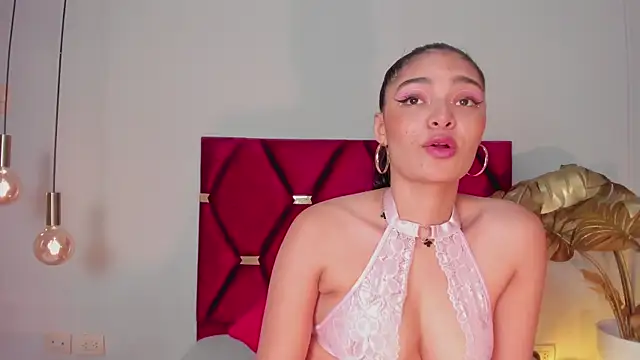 LunaAspen  online show from September 11, 6:19 pm