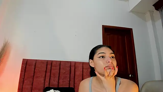 LunaAspen  online show from October 18, 5:48 pm