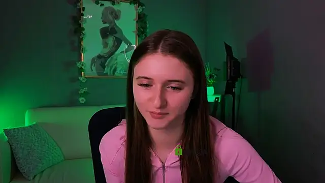 nekky mouse online show from December 4, 10:39 am