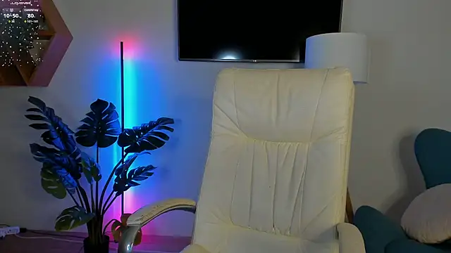 Snapshot of Baby__Lola chatting on September 27, 12:34 pm Baby  Lola online show from September 27, 12:34 pm