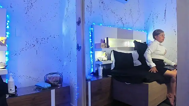 JaddeWalker online show from February 16, 11:32 am