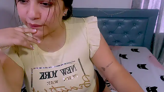 sarah aguilar online show from September 10, 7:58 pm