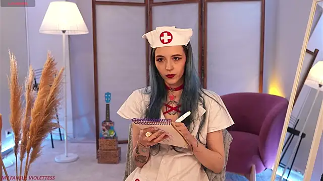 violetesa online show from November 20, 12:50 pm