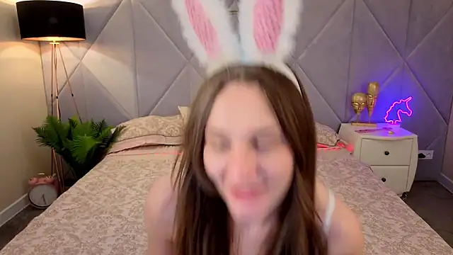 DiamondGoldie online show from October 16, 2:09 pm