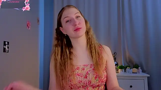 LorettaGladman online show from February 20, 4:22 am