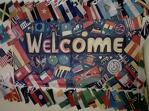 LadyAlice  online show from November 17, 7:20 am