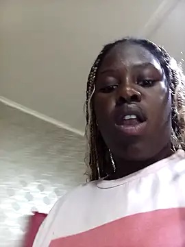 DarkBerryDiamond255 online show from September 12, 8:05 pm