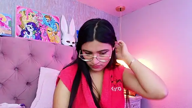 laurenelove online show from February 21, 6:36 am