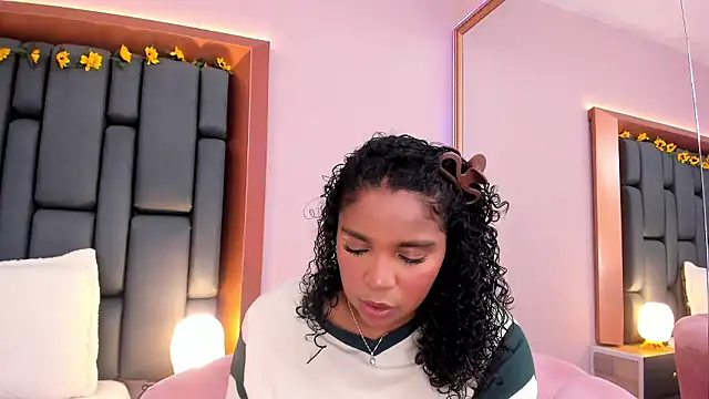 LisaMendez online show from January 15, 4:07 am