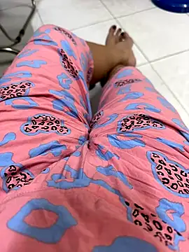 sharon-Hanna online show from December 5, 10:38 am