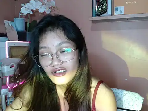 skinny gracie online show from October 15, 8:50 am