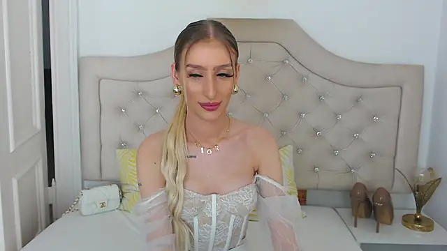 NatalieSensual online show from February 8, 1:04 pm