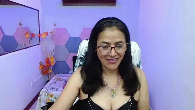 AmandaPeet online show from October 4, 8:24 pm