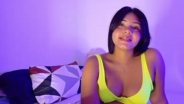 Snapshot of nudesketch1 chatting on October 14, 2:41 pm nudesketch1 online show from October 14, 2:41 pm