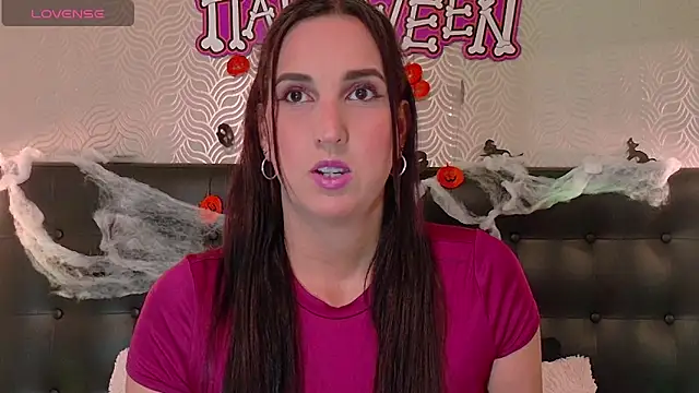 Sharonevanss  online show from October 28, 8:25 pm