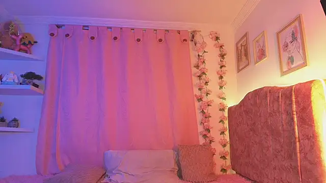 evansweett7 online show from October 7, 12:26 am