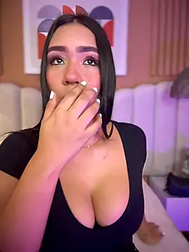 noa moon online show from January 17, 2:52 am